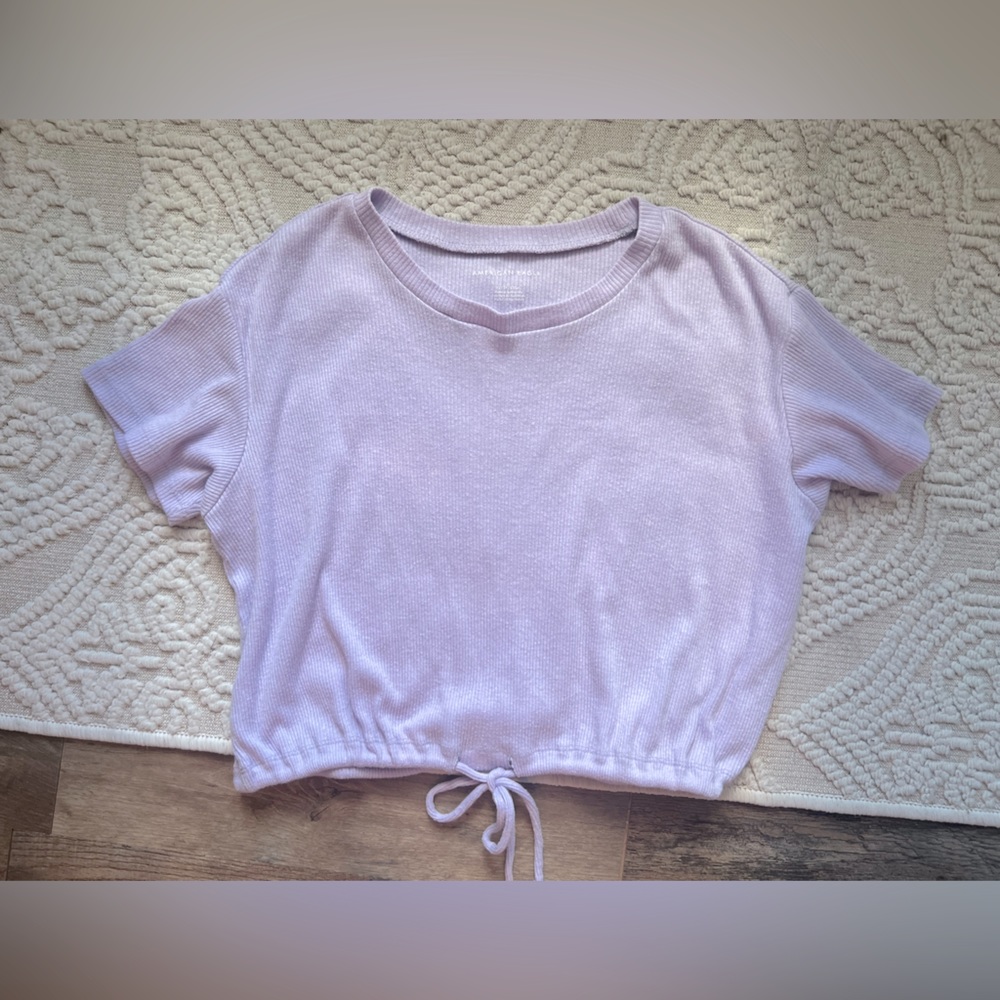 American Eagle cinched waist cropped t-shirt